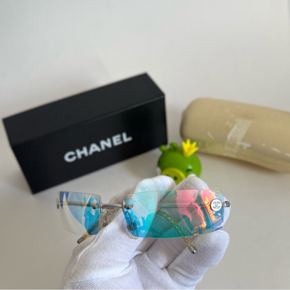 Chanel Multicolor Rimless Sunglasses - Picture 4 of 11